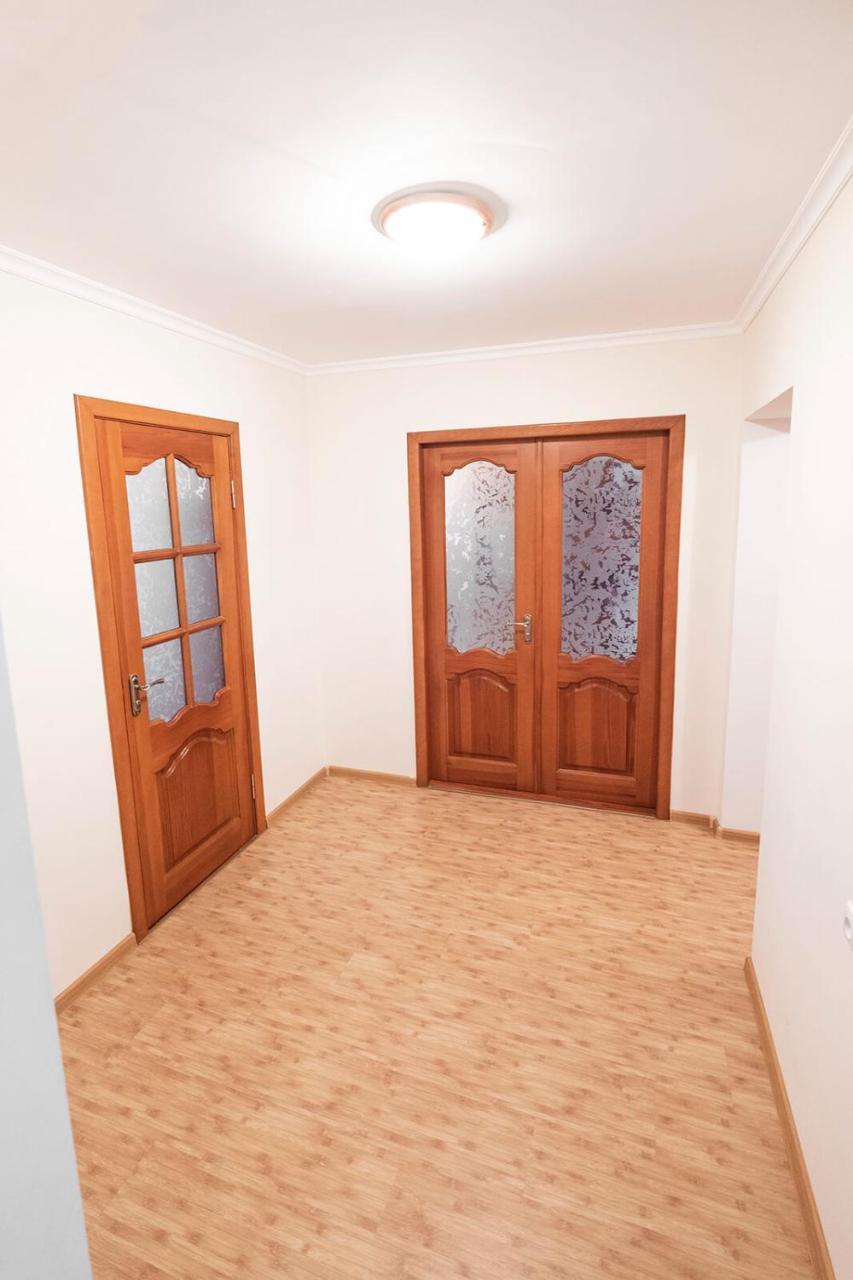 Apartment On Polevaya 44/12 Bohuslav Luaran gambar